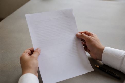 Pièges courants lors de la signature d'un contrat commercial
