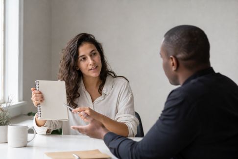 Comment sécuriser ses premiers clients en tant qu’indépendant ?