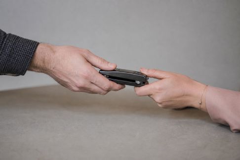 Mini-guide pour négocier au mieux le prix d’un outil en entreprise